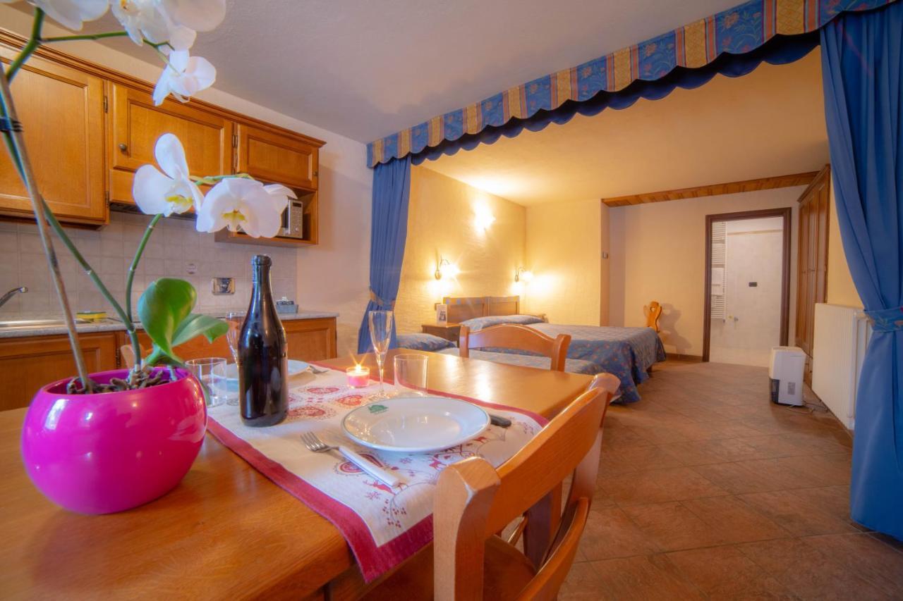 Residence Le Chalet Champoluc Extérieur photo