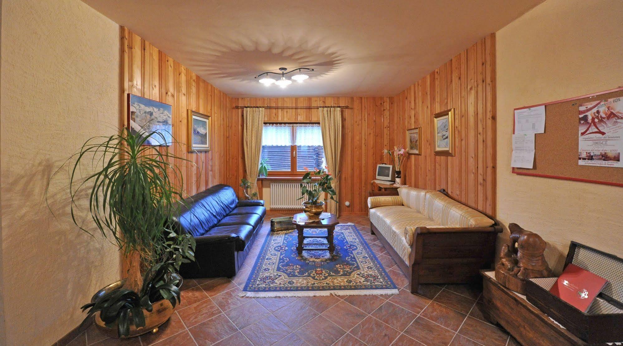 Residence Le Chalet Champoluc Extérieur photo