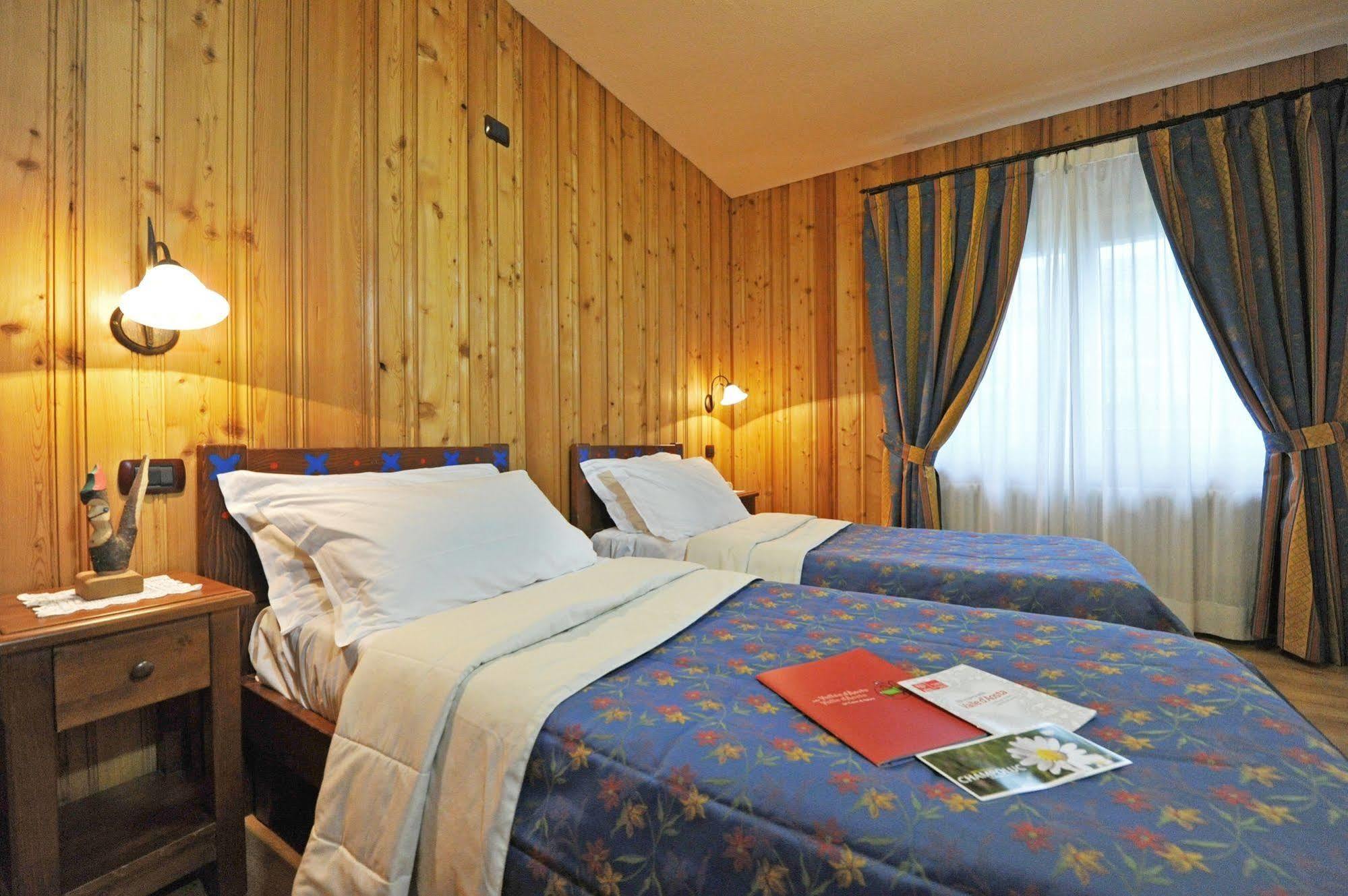 Residence Le Chalet Champoluc Extérieur photo