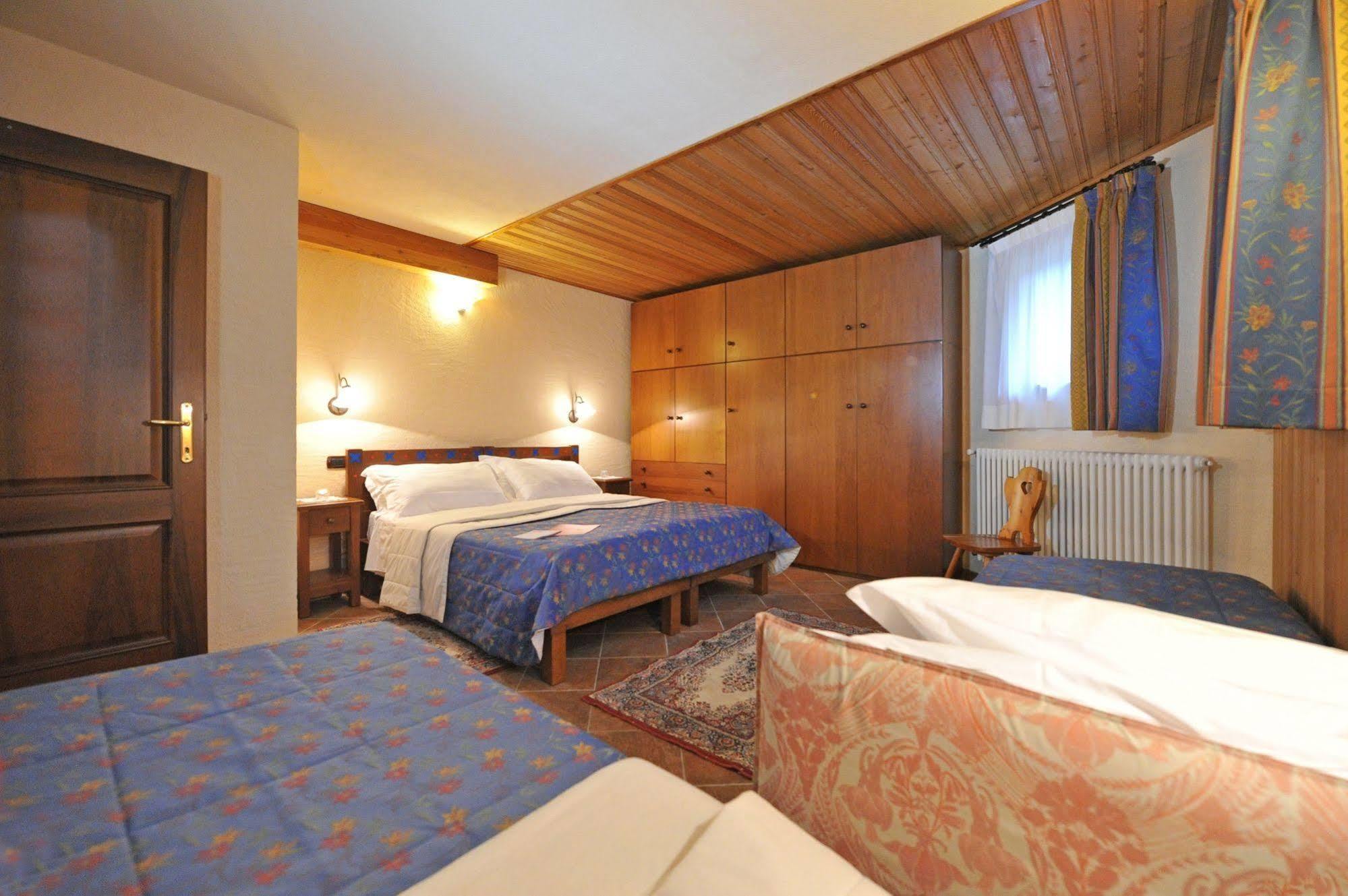 Residence Le Chalet Champoluc Extérieur photo